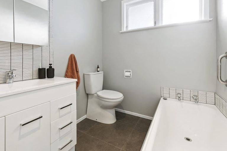 Photo of property in 132 Mairangi Road, Wilton, Wellington, 6012