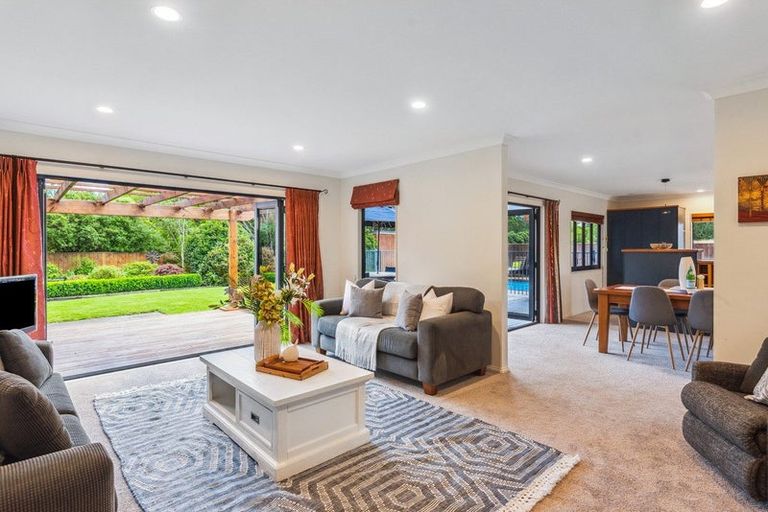 Photo of property in 33 Killalea Place, Paraparaumu, 5032