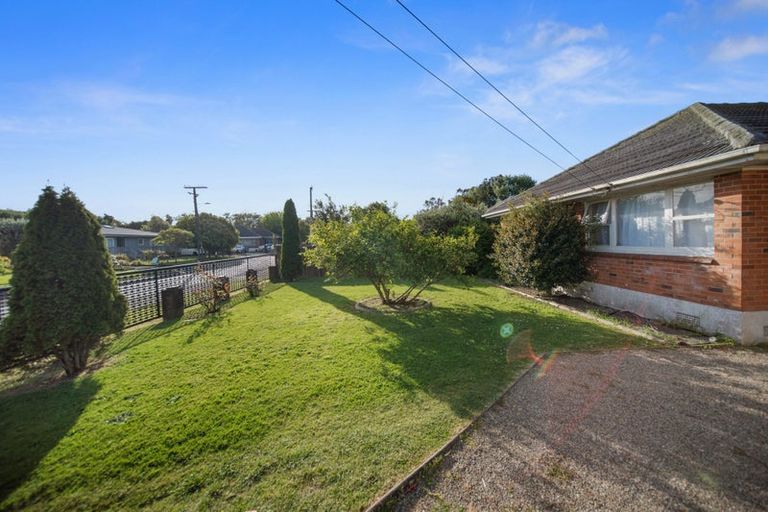 Photo of property in 63 Hallberry Road, Mangere East, Auckland, 2024