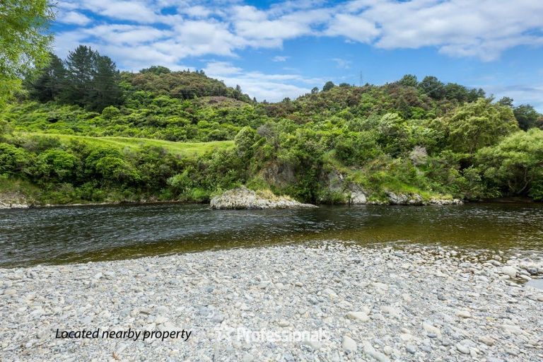 Photo of property in 71f2/ Gemstone Drive, Birchville, Upper Hutt, 5018