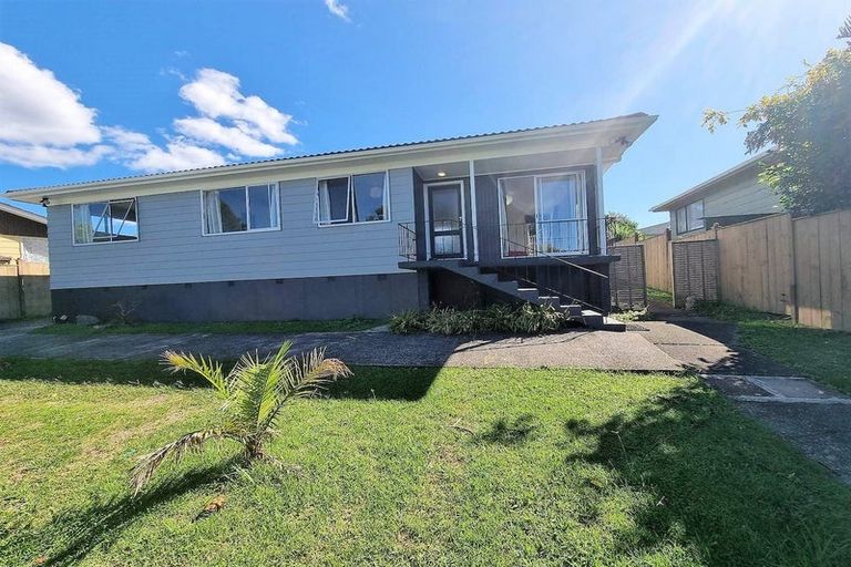 Photo of property in 75 Solar Road, Glen Eden, Auckland, 0602