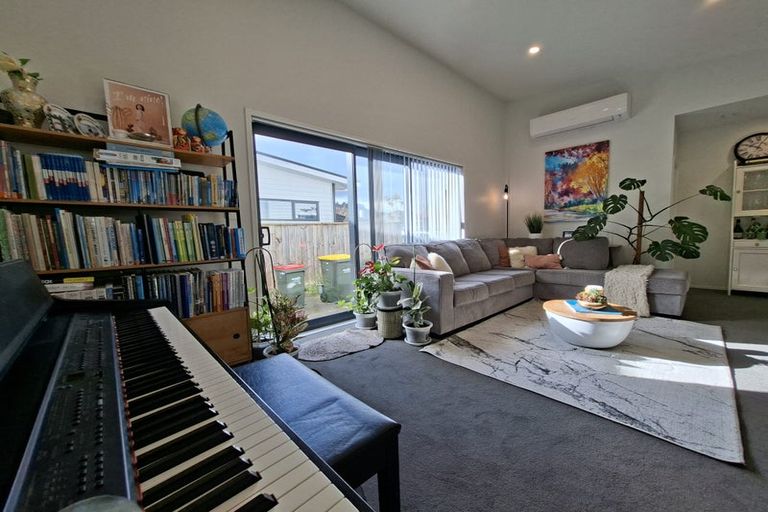Photo of property in 15a Burden Avenue, Wainuiomata, Lower Hutt, 5014