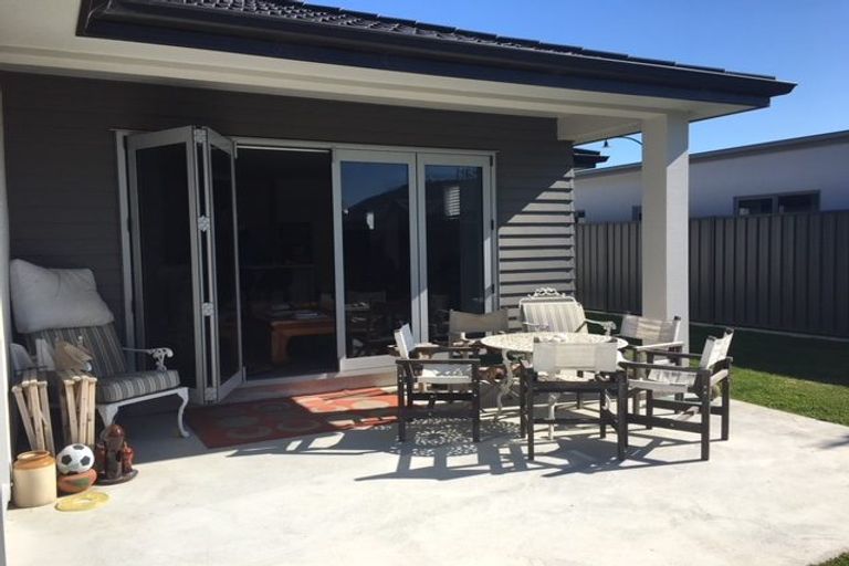 Photo of property in 10 Manganui Place, Te Awa, Napier, 4110