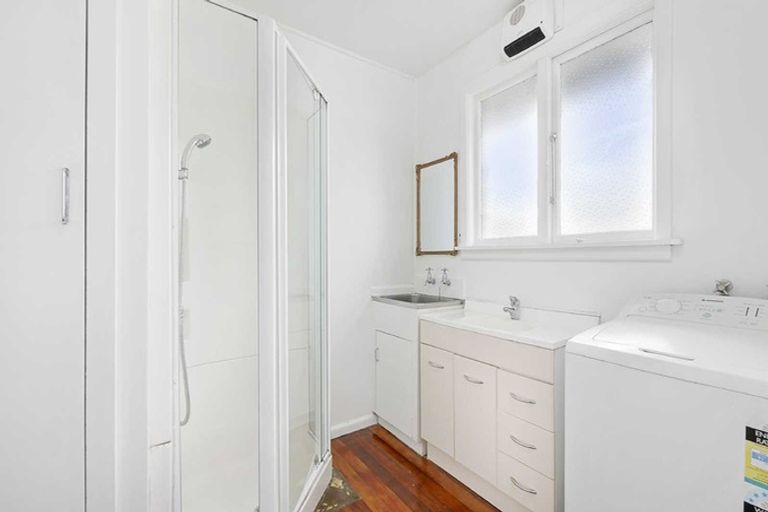 Photo of property in 4/5 Haast Street, Linwood, Christchurch, 8011