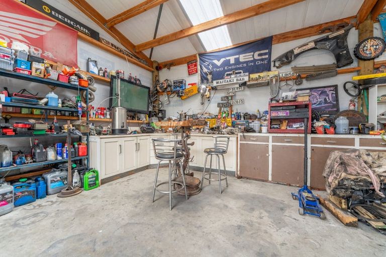 Photo of property in 21 Weston Road, Holmes Hill, Oamaru, 9401