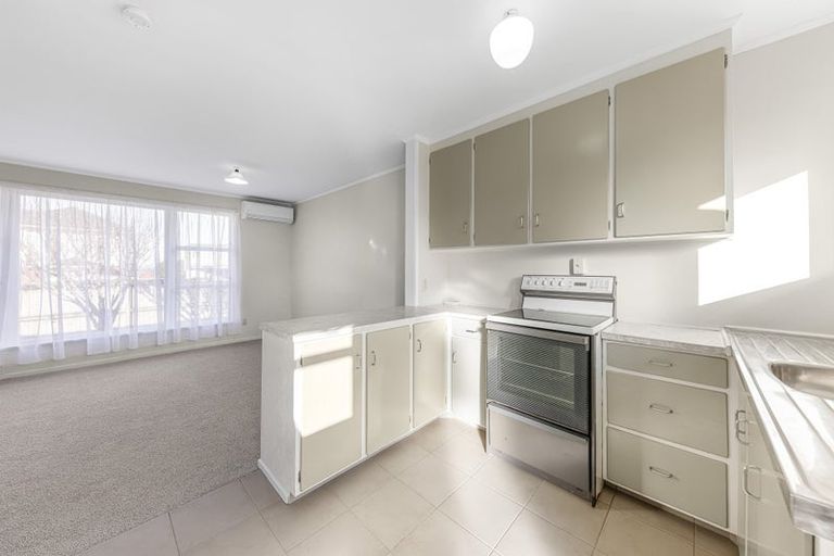 Photo of property in 3/222 Edmonton Road, Te Atatu South, Auckland, 0610