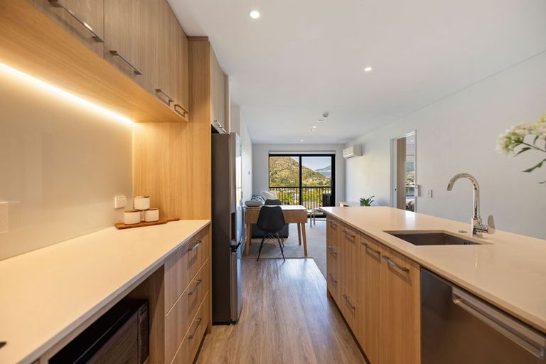 Photo of property in Toru Apartments, 706/10 Copper Beech Avenue, Frankton, Queenstown, 9300