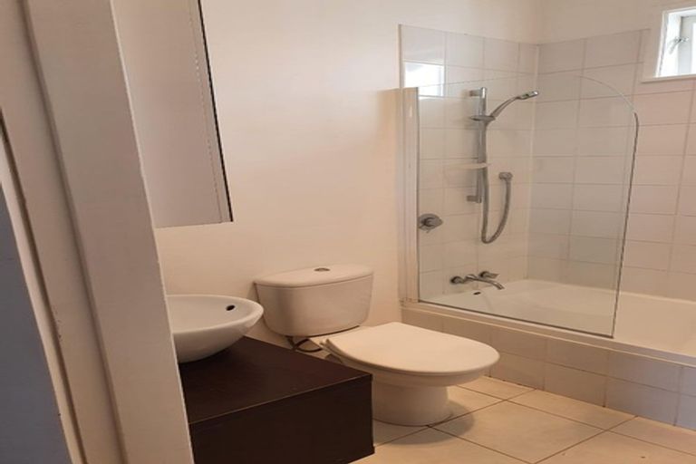 Photo of property in 22 Chamberlain Road, Karori, Wellington, 6012