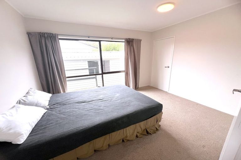 Photo of property in 50a Weldene Avenue, Glenfield, Auckland, 0629