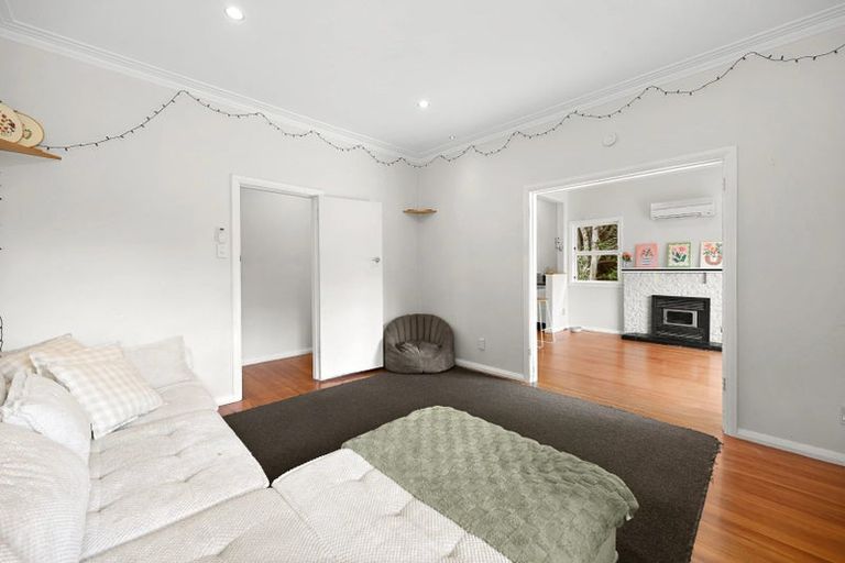 Photo of property in 36 Forest Lake Road, Forest Lake, Hamilton, 3200