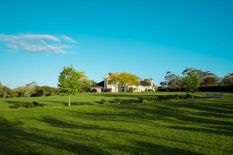 Photo of property in 470 Waitoki Road, Wainui, Silverdale, 0994