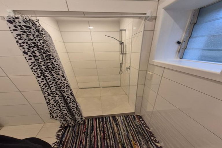 Photo of property in 7 Crawford Road, Kilbirnie, Wellington, 6022