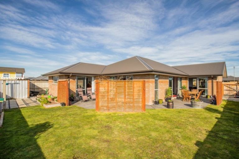 Photo of property in 2 Foxton Drive, Kaiapoi, 7630