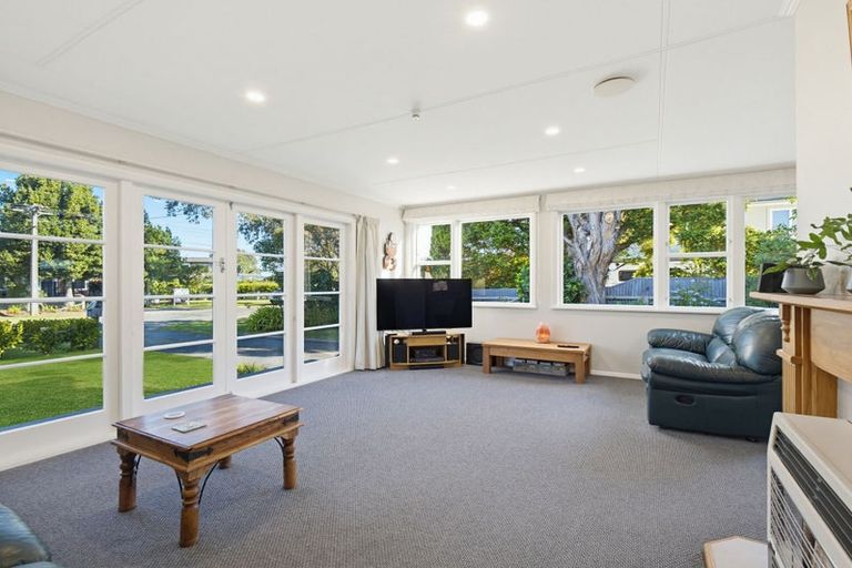 Photo of property in 43 Norfolk Crescent, Feilding, 4702