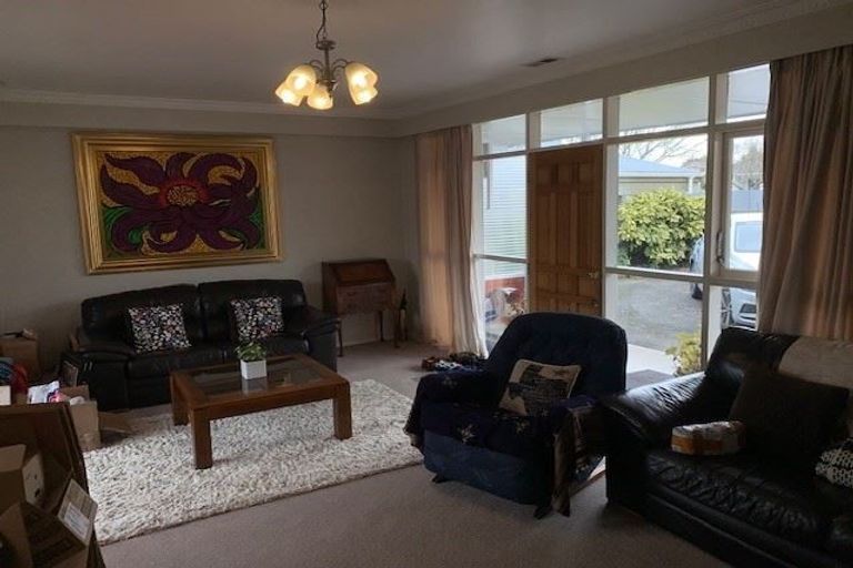 Photo of property in 25 Kensington Place, Fairfield, Hamilton, 3214