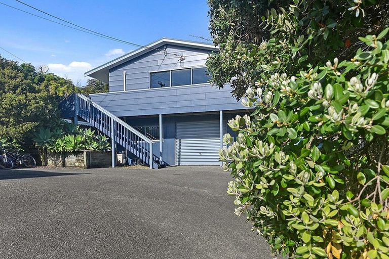 Photo of property in 1291 Whangaparaoa Road, Army Bay, Whangaparaoa, 0930