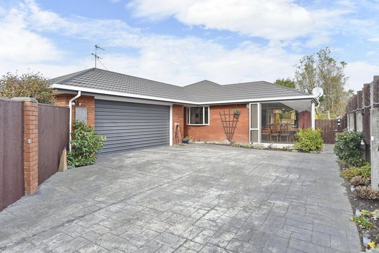 Photo of property in 66 Dunedin Street, Redwood, Christchurch, 8051