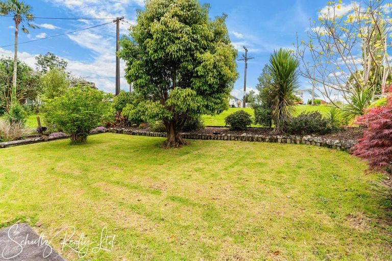 Photo of property in 15 Bickerstaffe Road, Maungaturoto, 0520