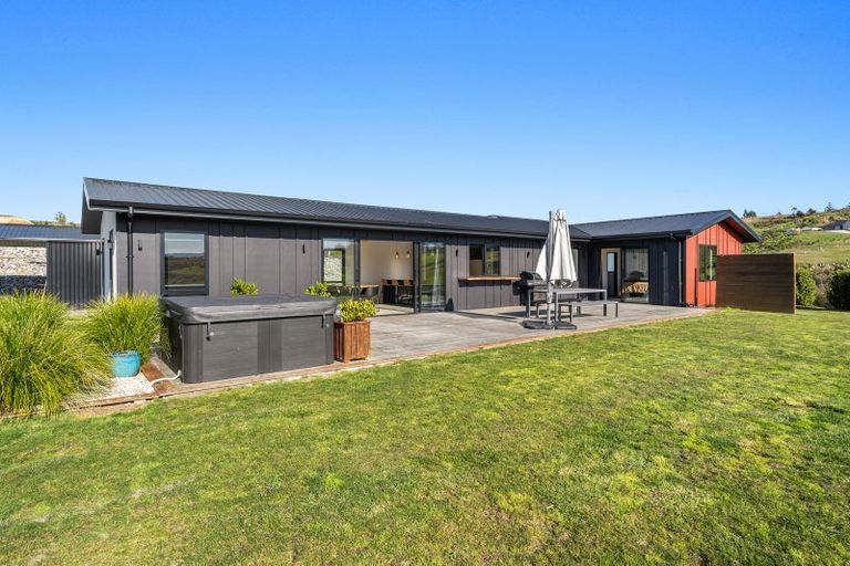 Photo of property in 92 Tiro Kina Road, Tasman, Upper Moutere, 7175