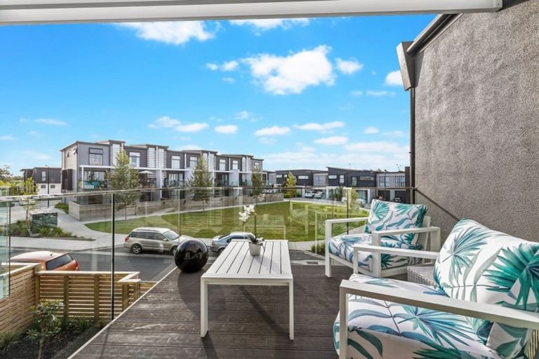 Photo of property in 10 Pottery Crescent, Hobsonville, Auckland, 0618