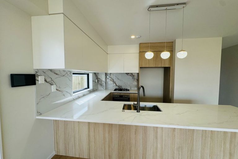 Photo of property in 6 Kapeta Lane, Karaka, 2113