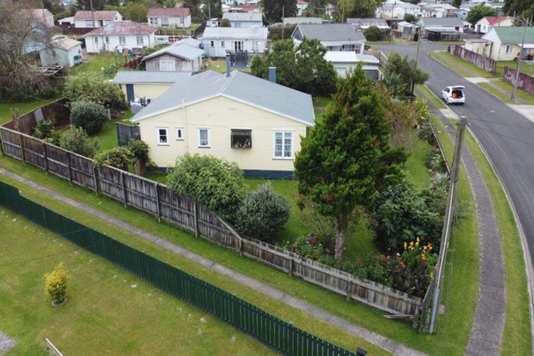 Photo of property in 2 Ettrick Place, Tokoroa, 3420