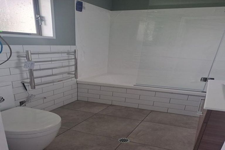 Photo of property in 67ab Thurleigh Grove, Karori, Wellington, 6012