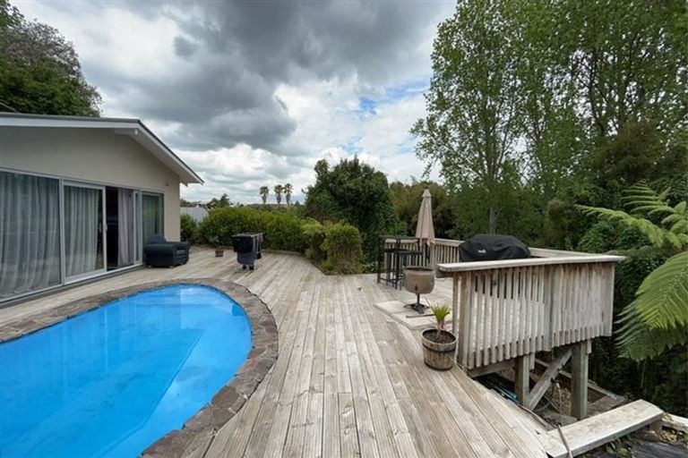 Photo of property in 2a Roach Street, Maeroa, Hamilton, 3200