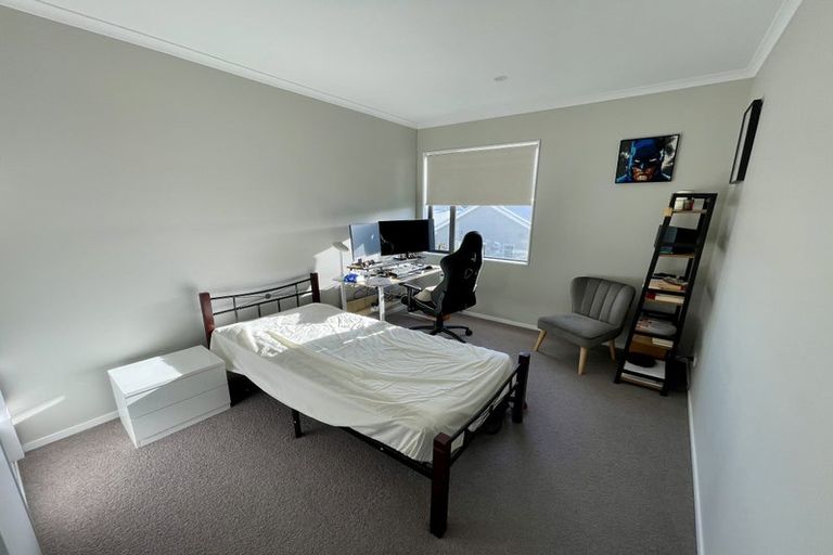 Photo of property in 20 Owen Chapman Drive, Red Beach, 0932