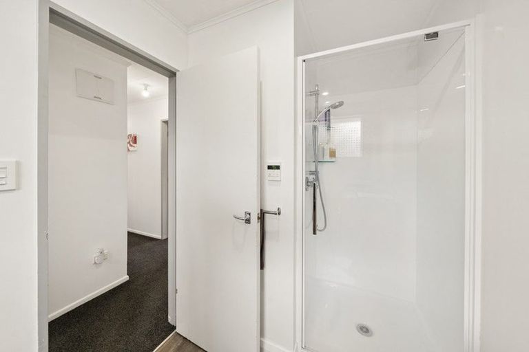 Photo of property in 2/13 Roband Crescent, Brown Owl, Upper Hutt, 5018