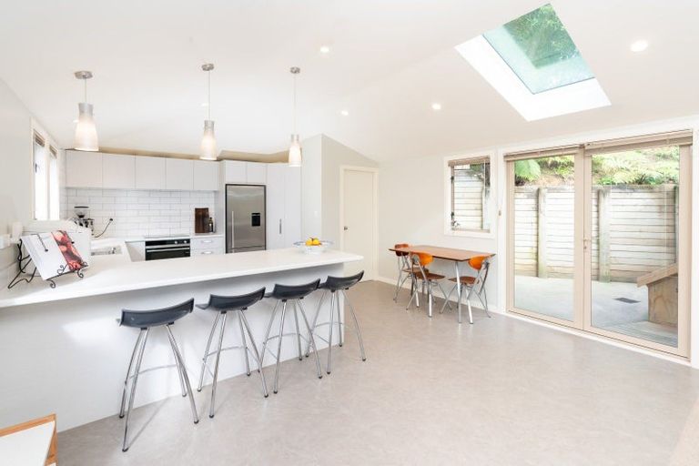 Photo of property in 23 Doris Gordon Crescent, Crofton Downs, Wellington, 6035