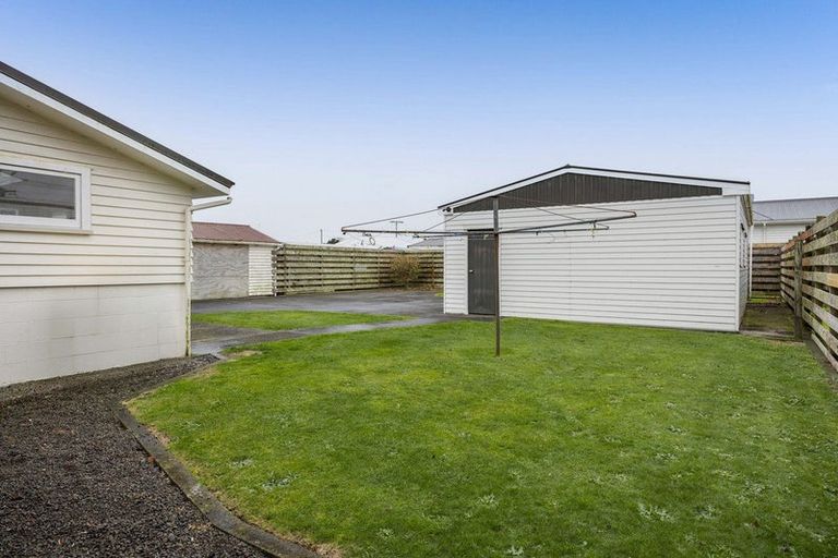 Photo of property in 4 Bone Crescent, Hawera, 4610
