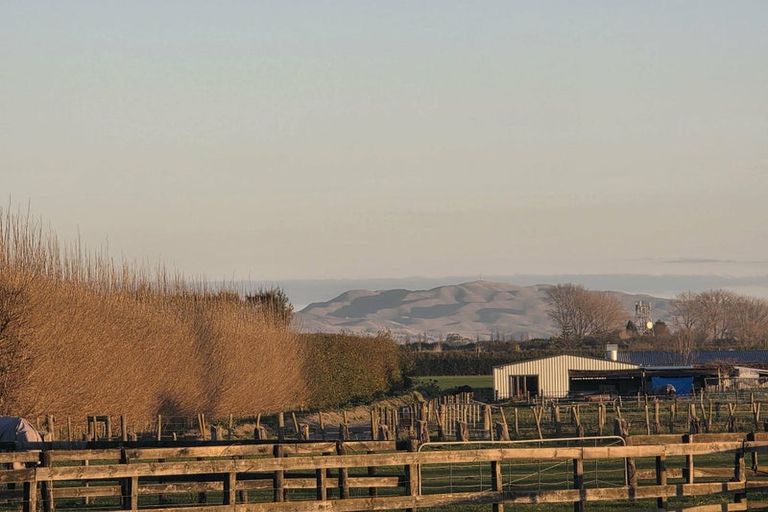 Photo of property in 72 Waverley Road, Meeanee, Napier, 4183