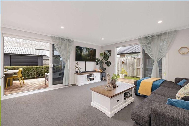 Photo of property in 20 Toi Place, Papamoa, 3118