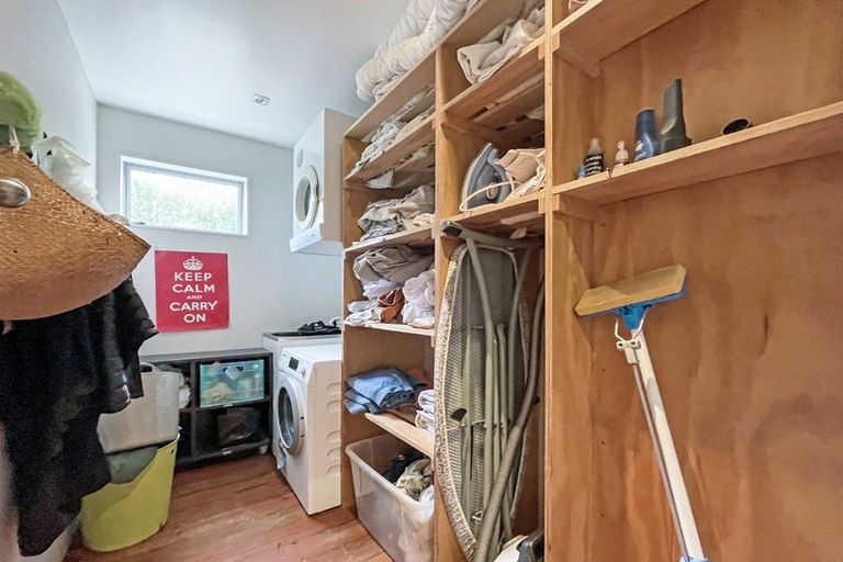 Photo of property in 26 Mantell Street, Seatoun, Wellington, 6022