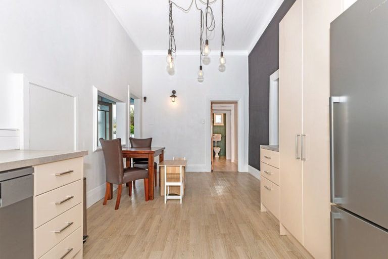 Photo of property in 33 Carnarvon Street, Gisborne, 4010