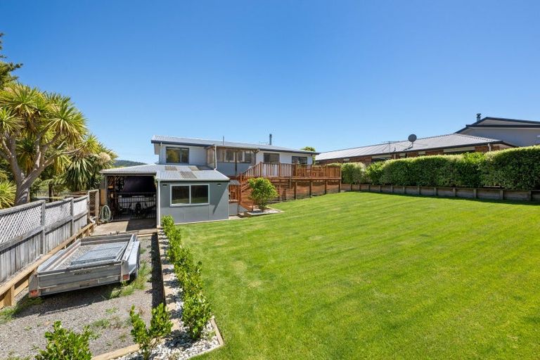 Photo of property in 17 Boons Valley Road, Waikawa, Picton, 7220
