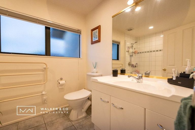 Photo of property in 2 Kirton Drive, Riverstone Terraces, Upper Hutt, 5018