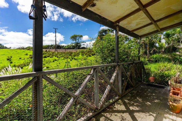 Photo of property in 64 Gorge Road, Maungaturoto, 0520