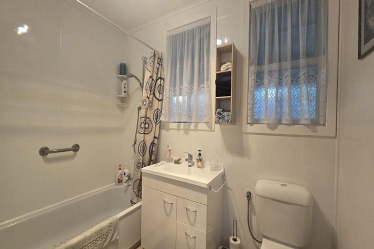 Photo of property in 8 Kent Street, Tokoroa, 3420