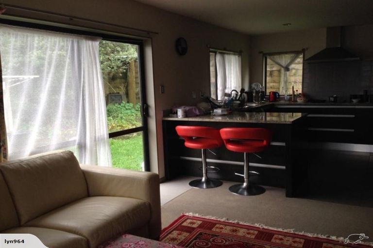 Photo of property in 17b Scotstoun Place, Glen Eden, Auckland, 0602