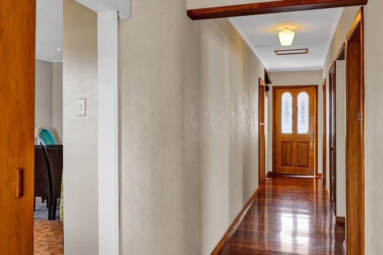 Photo of property in 21 Vogel Street, Hawera, 4610