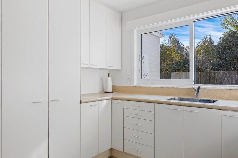 Photo of property in 2/34 Greers Road, Burnside, Christchurch, 8041