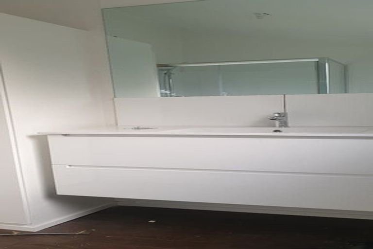 Photo of property in 62 Bradbury Road, Botany Downs, Auckland, 2010