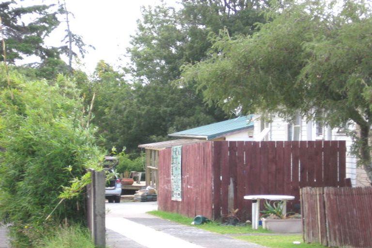 Photo of property in 1/53 Lancaster Road, Beach Haven, Auckland, 0626