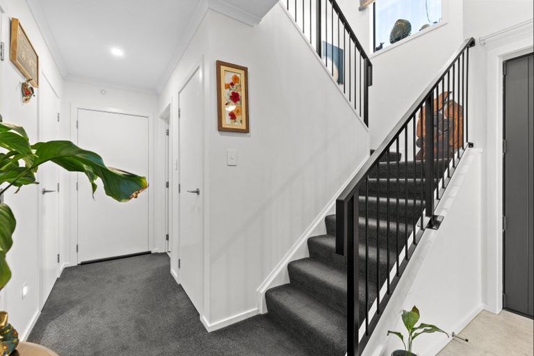 Photo of property in 9 Gibraltar Way, Fitzherbert, Palmerston North, 4410