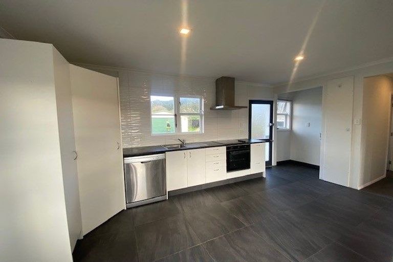 Photo of property in 36 Hinau Grove, Wainuiomata, Lower Hutt, 5014
