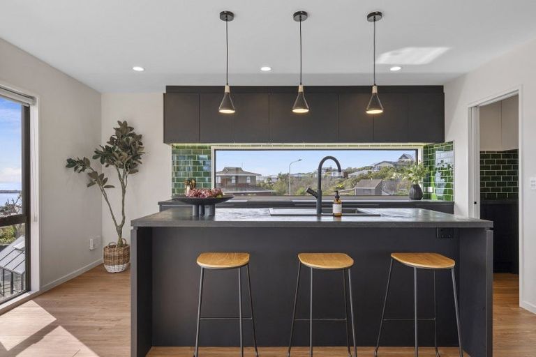 Photo of property in 17 Brigid Place, Mount Pleasant, Christchurch, 8081