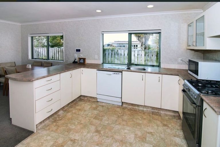 Photo of property in 52 Cambridge Terrace, Masterton, 5810