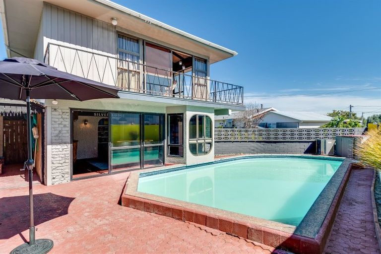 Photo of property in 208 Caroline Place, Mayfair, Hastings, 4122